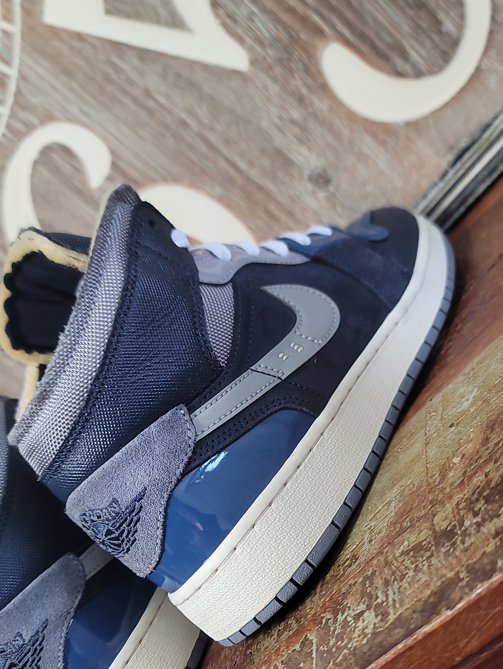 Nike Air Jordan 1 Mid (Special Edition) Craft 'Obsidian' Wmns 7.5 Great Cond. - Picture 11 of 16